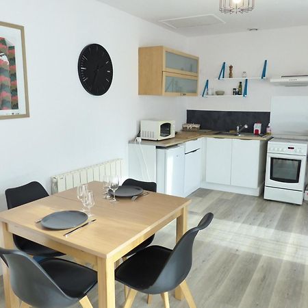 La Petite Maison Tahet, 2 Pers Avec Terrasse Basse-Indre Kültér fotó