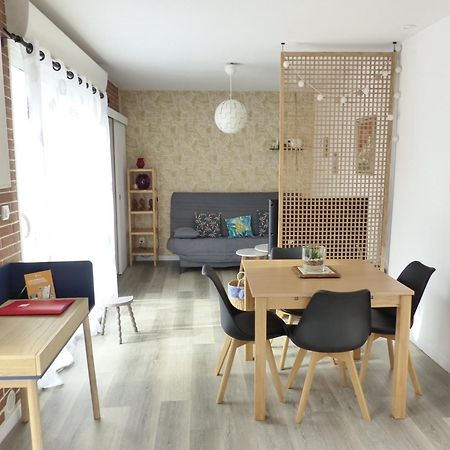 La Petite Maison Tahet, 2 Pers Avec Terrasse Basse-Indre Kültér fotó