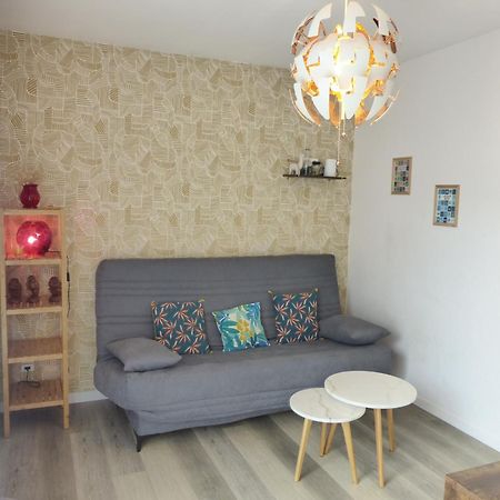 La Petite Maison Tahet, 2 Pers Avec Terrasse Basse-Indre Kültér fotó