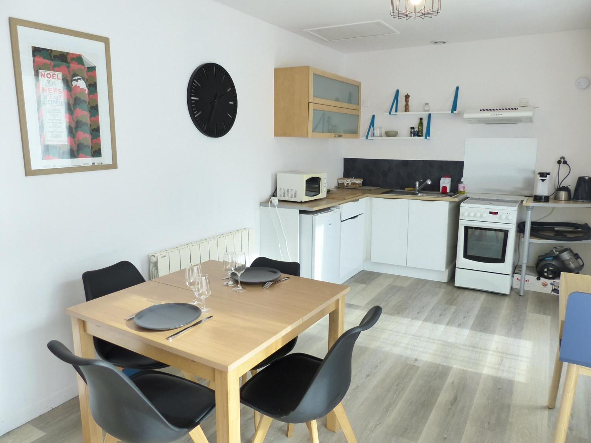 La Petite Maison Tahet, 2 Pers Avec Terrasse Basse-Indre Kültér fotó